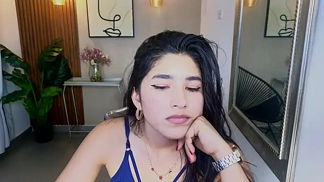 Snapshot of Lia_Mar_ chatting on December 19, 6:10 pm Lia Mar online show from December 19, 6:10 pm