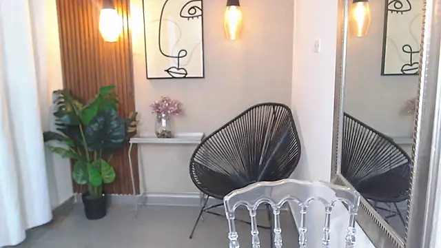 Lia Mar  online show from April 18, 6:21 pm