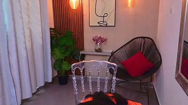 Lia Mar  online show from July 6, 6:10 pm