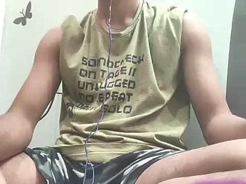 Snapshot of sunny26814 chatting on December 17, 7:19 pm sunny26814 online show from December 17, 7:19 pm