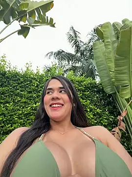 BellaLeclair online show from April 22, 10:38 pm