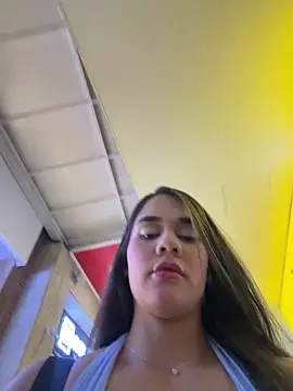 BellaLeclair online show from April 8, 11:28 pm