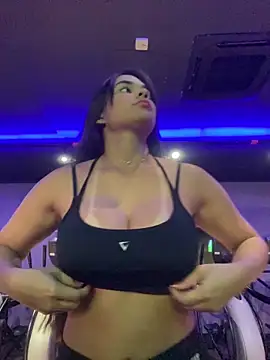 BellaLeclair online show from February 13, 8:20 pm