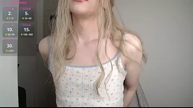 Snapshot of Crystal_Valentine chatting on May 25, 5:44 pm Crystal Valentine online show from May 25, 5:44 pm