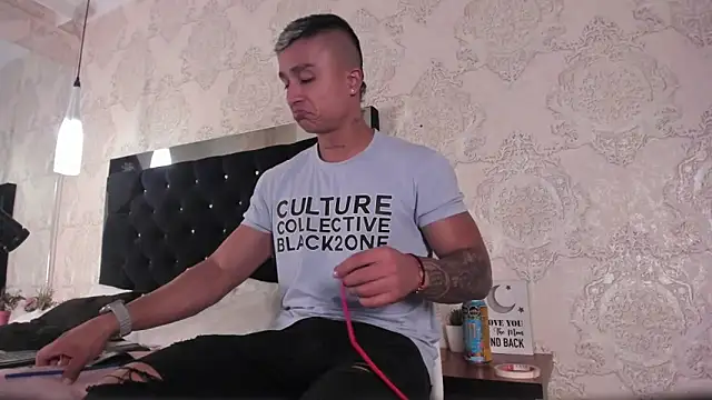 ThiagoBlaze online show from September 21, 3:11 am