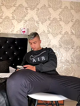 ThiagoBlaze online show from October 3, 2:48 am