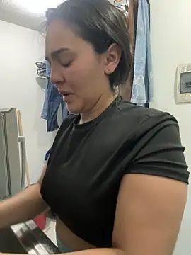 meli  brown online show from December 2, 3:41 am