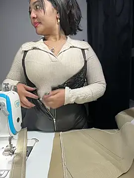 Snapshot of meli__brown chatting on June 5, 6:52 am meli brown online show from June 5, 6:52 am