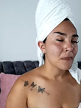 meli  brown online show from October 28, 3:51 am