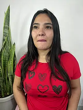 Snapshot of meli__brown chatting on May 2, 5:51 pm meli brown online show from May 2, 5:51 pm