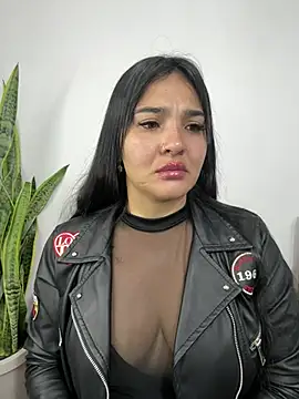 meli  brown online show from April 17, 3:53 am