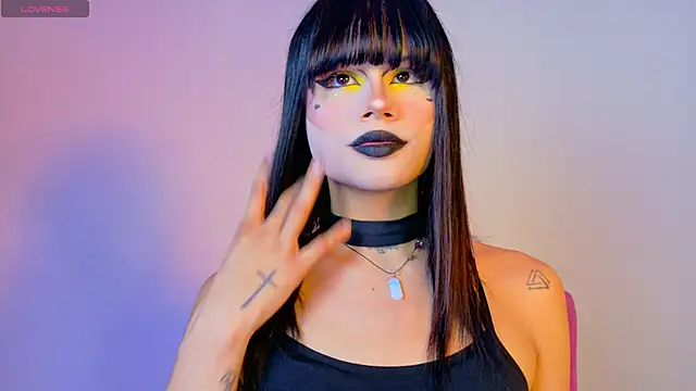 Snapshot of NATASHAA_WINZ chatting on November 15, 7:34 am NATASHAA WINZ online show from November 15, 7:34 am