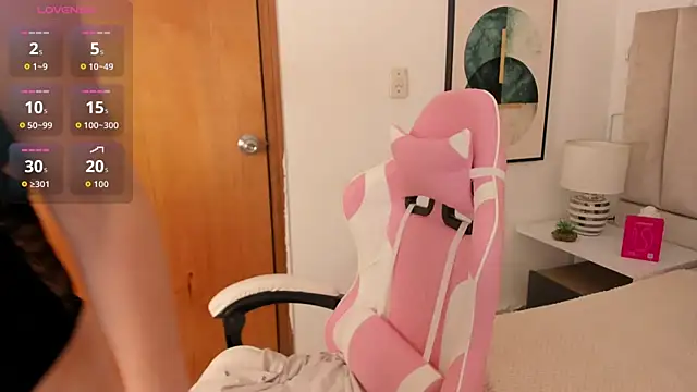 Snapshot of Clhoe_Johnson chatting on September 29, 1:17 pm Clhoe Johnson online show from September 29, 1:17 pm