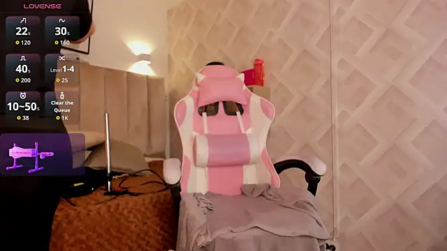 Clhoe Johnson online show from February 13, 12:38 pm