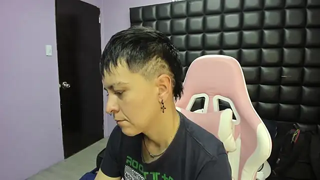 Snapshot of _Hannah_Hot chatting on November 12, 12:53 pm Hannah Hot online show from November 12, 12:53 pm