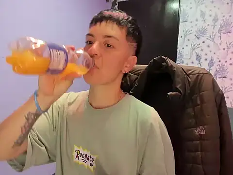 Snapshot of _Hannah_Hot chatting on November 2, 2:49 am Hannah Hot online show from November 2, 2:49 am