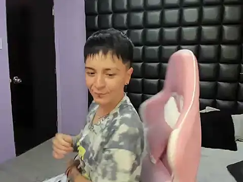 Snapshot of _Hannah_Hot chatting on November 11, 12:38 am Hannah Hot online show from November 11, 12:38 am