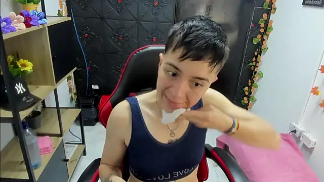  Hannah Hot online show from March 2, 2:45 am