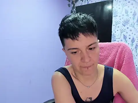 Snapshot of _Hannah_Hot chatting on November 5, 1:42 am Hannah Hot online show from November 5, 1:42 am