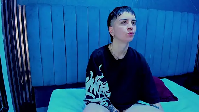  Hannah Hot online show from February 2, 2:43 am