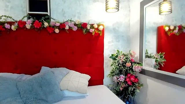 SarahEscobarr online show from November 4, 4:38 am