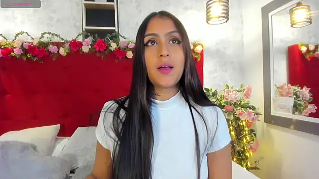 SarahEscobarr online show from October 22, 4:34 am