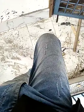 OmeningFurorji online show from February 1, 9:40 am