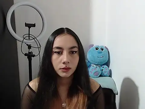 Snapshot of Stormyyy_hot chatting on November 6, 5:28 pm Stormyyy hot online show from November 6, 5:28 pm