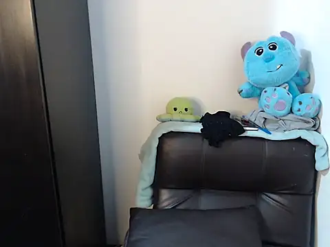 Snapshot of Stormyyy_hot chatting on October 21, 6:51 pm Stormyyy hot online show from October 21, 6:51 pm