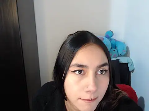 Snapshot of Stormyyy_hot chatting on October 25, 3:17 am Stormyyy hot online show from October 25, 3:17 am