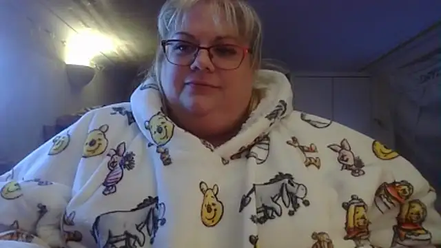 Kinkyhousewife83 online show from November 20, 12:06 pm