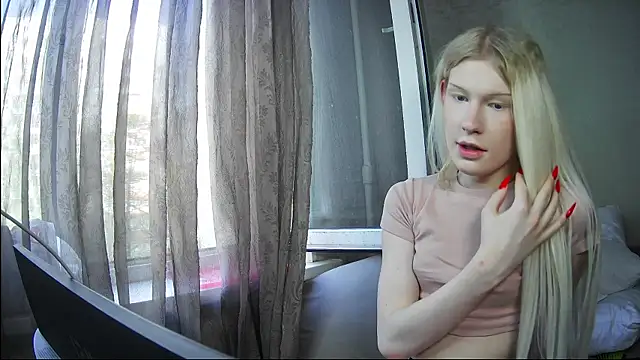 Sasyhk0 online show from May 4, 1:47 pm