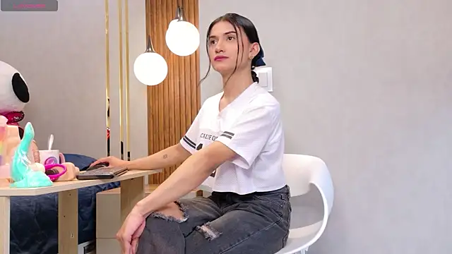 Sweet Mafe online show from March 7, 1:27 pm