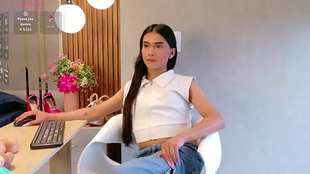 Sweet Mafe online show from February 8, 4:05 pm