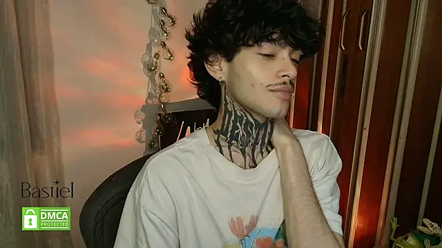 Snapshot of Mihail_leroy chatting on September 18, 1:52 am Mihail leroy online show from September 18, 1:52 am