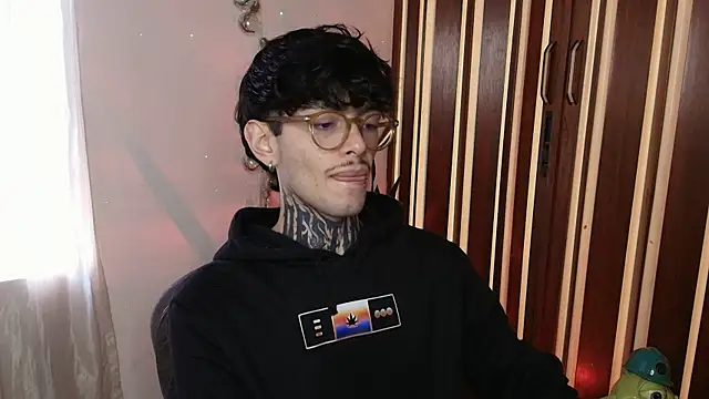 Mihail leroy online show from December 19, 8:11 pm