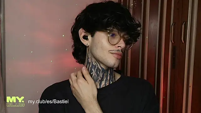 Mihail leroy online show from April 2, 4:19 am