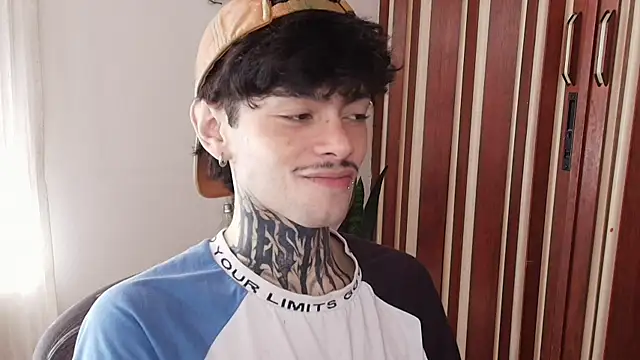 Mihail leroy online show from December 17, 1:49 pm