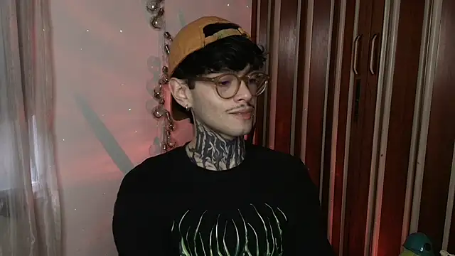 Mihail leroy online show from December 21, 9:37 pm