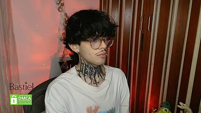 Snapshot of Mihail_leroy chatting on September 26, 1:23 am Mihail leroy online show from September 26, 1:23 am