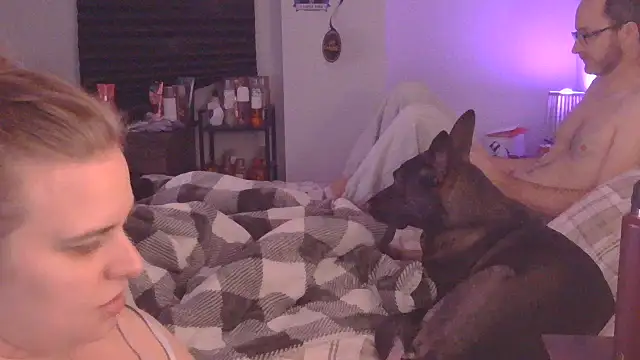 Snapshot of Sexyblonde12344 chatting on October 31, 4:03 pm Sexyblonde12344 online show from October 31, 4:03 pm