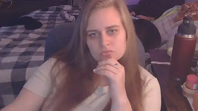 Snapshot of Sexyblonde12344 chatting on October 13, 5:47 pm Sexyblonde12344 online show from October 13, 5:47 pm