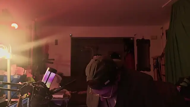 MasterDaddyCool online show from February 25, 8:14 am