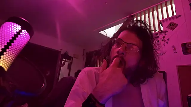 Snapshot of MasterDaddyCool chatting on November 17, 4:05 am MasterDaddyCool online show from November 17, 4:05 am