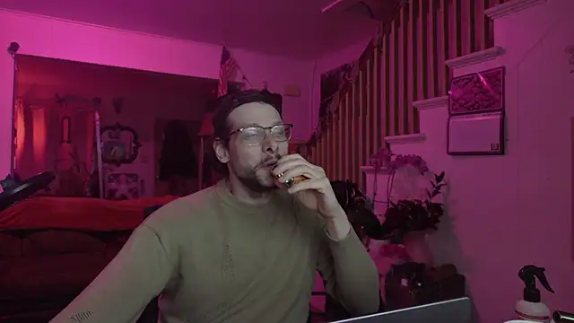 MasterDaddyCool online show from March 22, 6:59 am