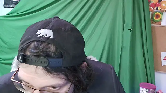 Snapshot of MasterDaddyCool chatting on October 22, 4:45 am MasterDaddyCool online show from October 22, 4:45 am