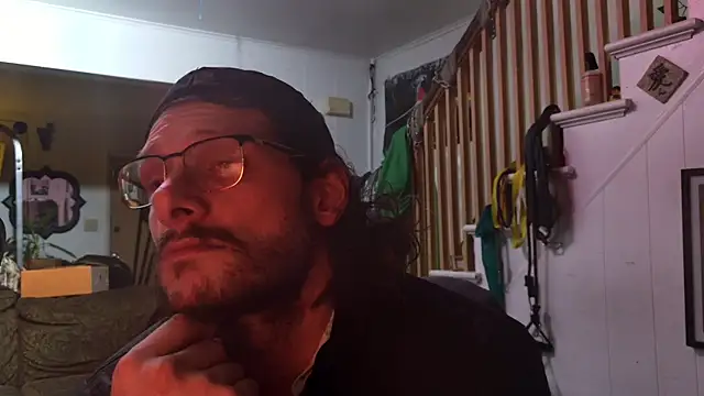 Snapshot of MasterDaddyCool chatting on November 26, 4:34 am MasterDaddyCool online show from November 26, 4:34 am