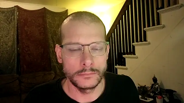 Snapshot of MasterDaddyCool chatting on July 11, 9:20 am MasterDaddyCool online show from July 11, 9:20 am