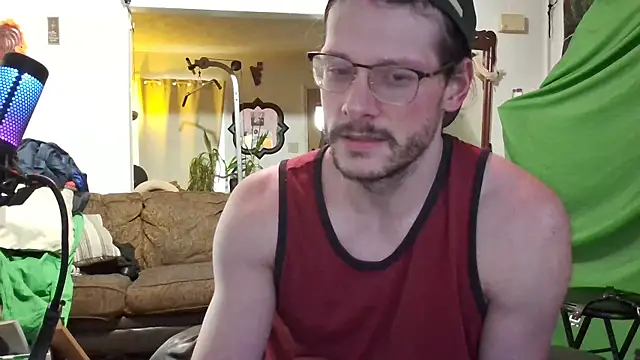 Snapshot of MasterDaddyCool chatting on October 31, 6:48 pm MasterDaddyCool online show from October 31, 6:48 pm