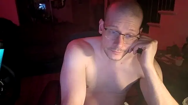 Snapshot of MasterDaddyCool chatting on June 18, 6:01 am MasterDaddyCool online show from June 18, 6:01 am